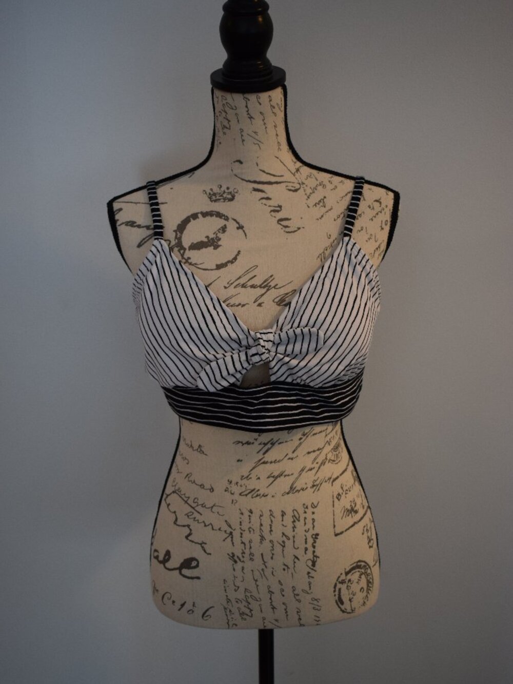 Beach Betty black and white stripe bikini top size XL